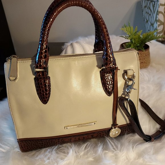 Brahmin Handbags - Brahmin Midsize Leather Bag: Measures 10.5W/ 8.5T/ 4.4D: Has Shoulder Strap